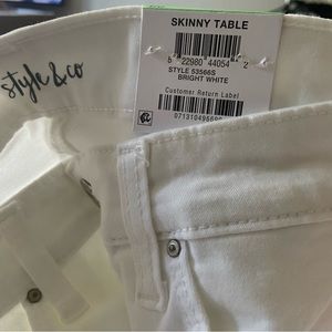 Style & Co Curvy Skinny Fit size 8 Short Midrise Tummy Control Color  White